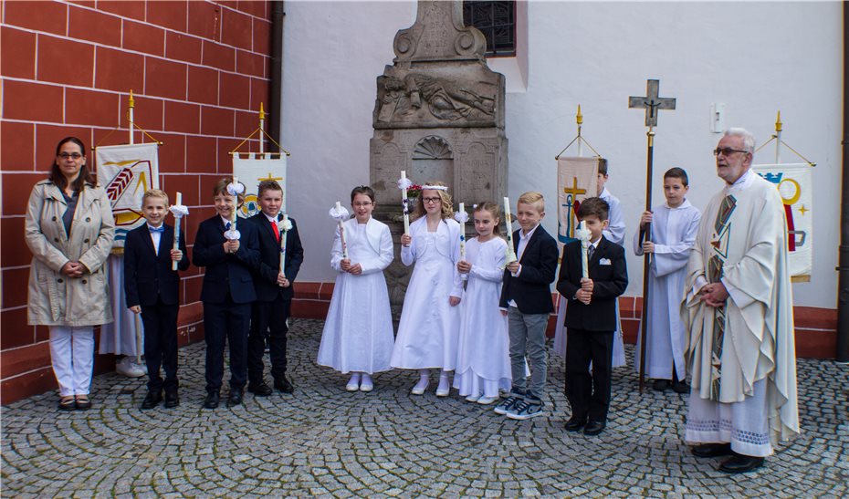 29 Kinder feierten
in St. Pantaleon und St. Johannes Baptist