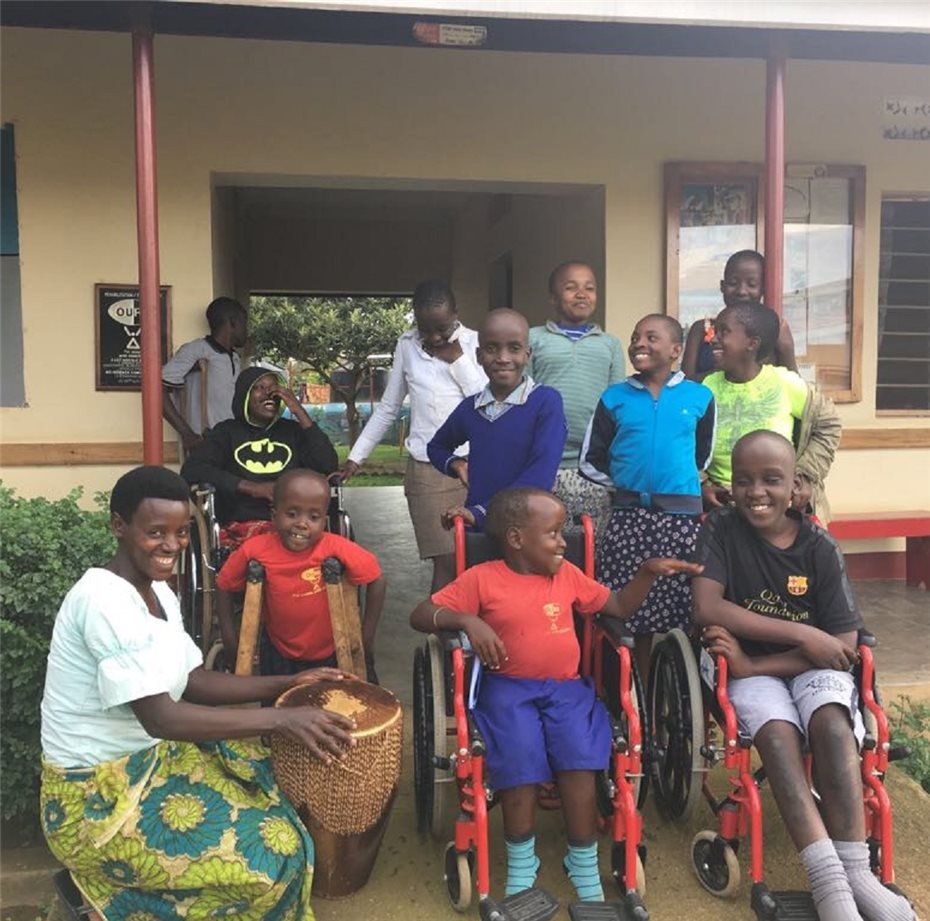 MFA Lisa Zappe setzt sich
für ein Schulprojekt in Uganda ein