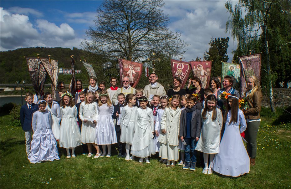 29 Kinder feierten
in St. Pantaleon und St. Johannes Baptist