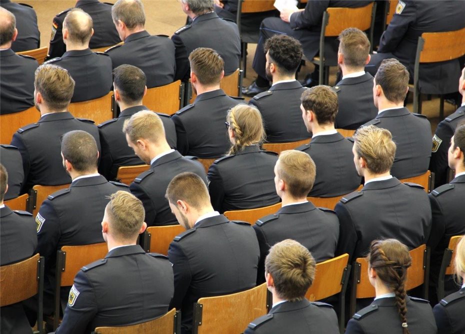 149 neue Polizeimeister wurden ernannt