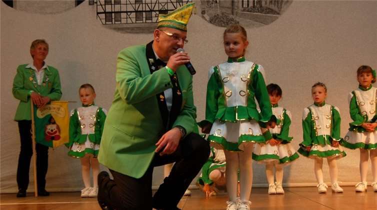 „Ramba Zamba, Fritzdorf tanzt Samba“ Auch die Kleinsten sind wieder mit von der Partie.