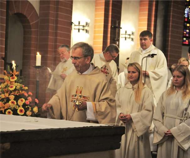Gerd Hensel feierte goldenes Priesterjubiläum Gerd Hensel feierte goldenes Priesterjubiläum