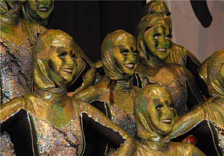 „Fascination“ aus Helferskirchen gewann Showtanzturnier Bunte Kostüme waren Trumpf.