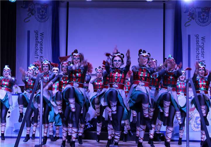 „Närrische Nacht“ elektrisierte in Wirges  Die „Dance Emotions“ aus Welschneudorf.
