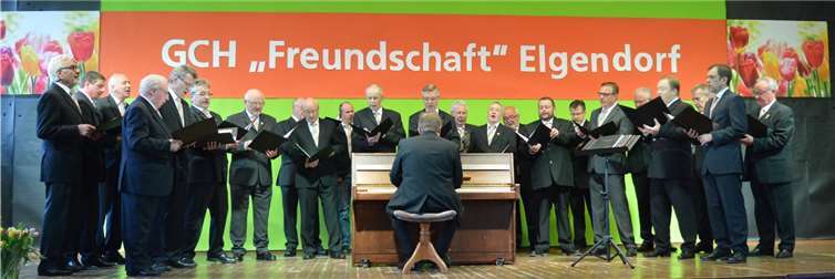 Ein facettenreiches Repertoire Die Gäste aus dem Buchfinkenland wurden für ihre Beiträge mit lautem Beifall honoriert.