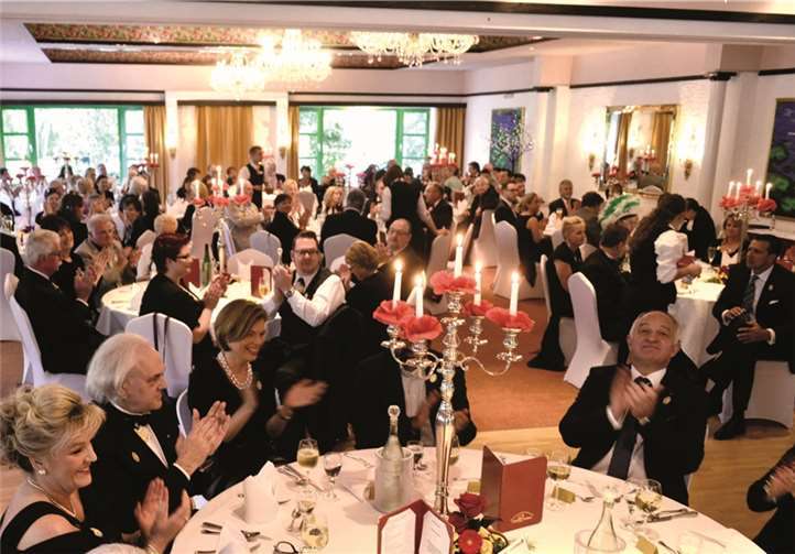 Goldener Narr fürs „goldisch Margitsche“  Etwa 120 Gäste nahmen an der RKK Gala im Ballsaal des Hotels Contel teil.