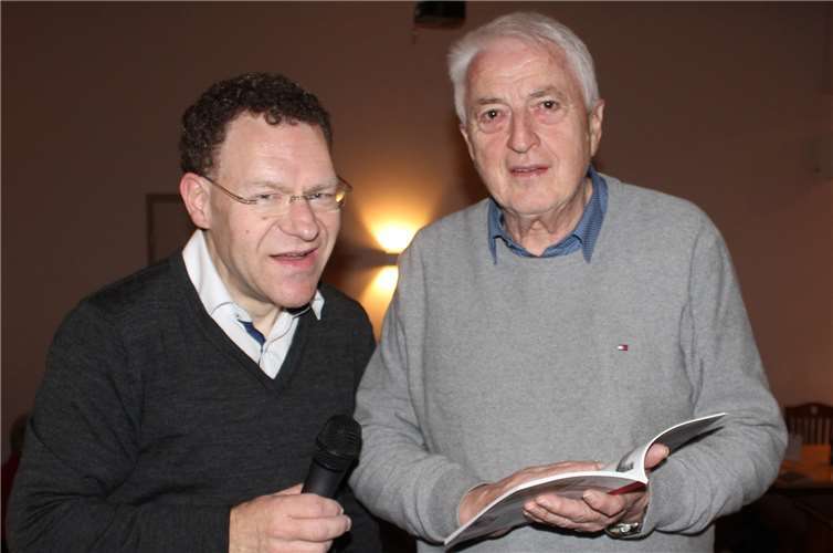 Von der „Unvollendeten“ zur „Lantershofener Seilbahn“ Freuten sich über ein sehr gelungenes „Forum Lantershofen“: Referent Heinz Schönewald (l.) und Ortsvorsteher Leo Mattuscheck. DU