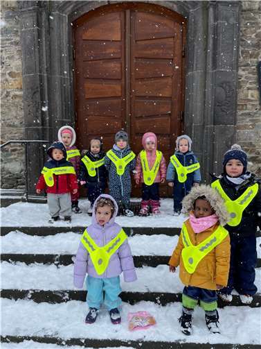 Warnwesten für Kita-Kinder aus St. Albert - Andernach