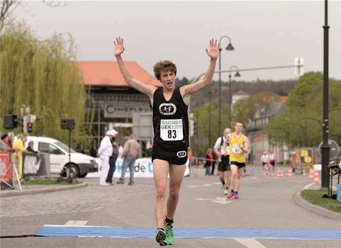 Lucca Reuter ist der erfolgreichste Leichtathlet des Brohltals Lucca Reuter im Ziel bei seinem größten Erfolg, der Deutschen Vizemeisterschaft in Naumburg. privat