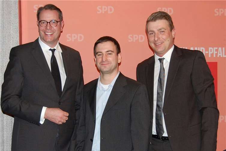 Alexander Schweitzer zog politische Bilanz SPD – Neujahrsempfang. v.li: Alexander Schweitzer, Marcel Hürter, Arnold Joosten. FA