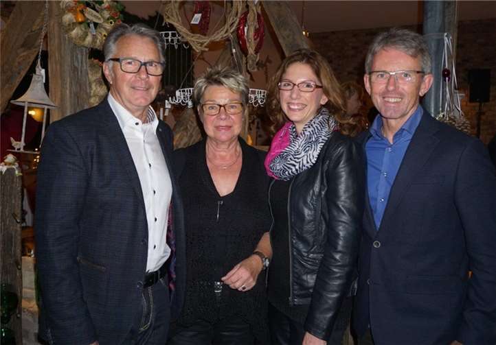Strahlende Kinderaugen als Belohnung Über einen tollen Abend freuten sich Jürgen und Juliane Grünwald, Sabine Bätzing-Lichtenthäler und Hans-Peter Durst.