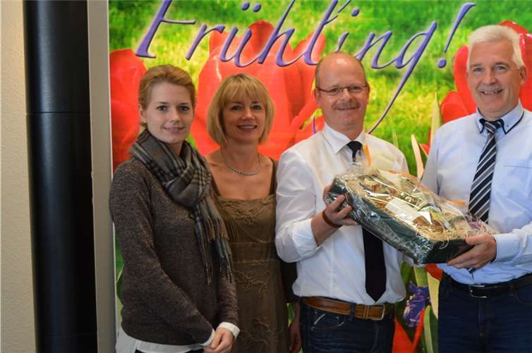 Weichen für die Zukunft gestellt (v.l.) Juniorchefin Susanne Krupp, Bärbel Krupp, die Geschäftsführer Hermann und Peter Krupp, Gerlinde Krupp und Betriebsleiter Martin Seidel. CF