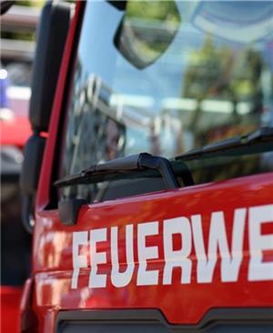 Person im Rhein nach Badeunfall tot aufgefunden