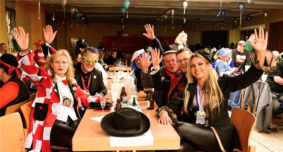 Zwei Karnevalssitzungen der
Cheerleader Goldgrube e.V. begeistern auch die SPD Delegation