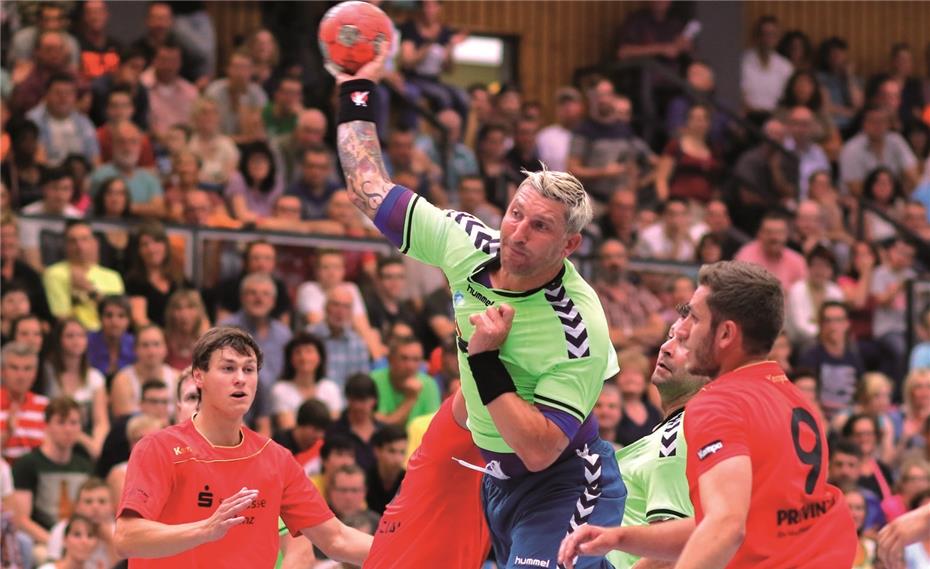 Handballfest für den guten Zweck begeistert
