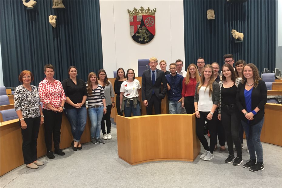 Berufsschulklasse der August-Horch-Schule zu Besuch im Mainzer Landtag