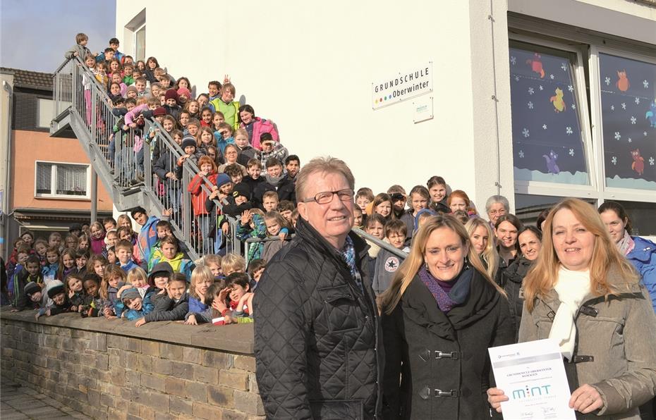 Grundschule Oberwinter zur
„MINT freundlichen Schule“ ausgezeichnet