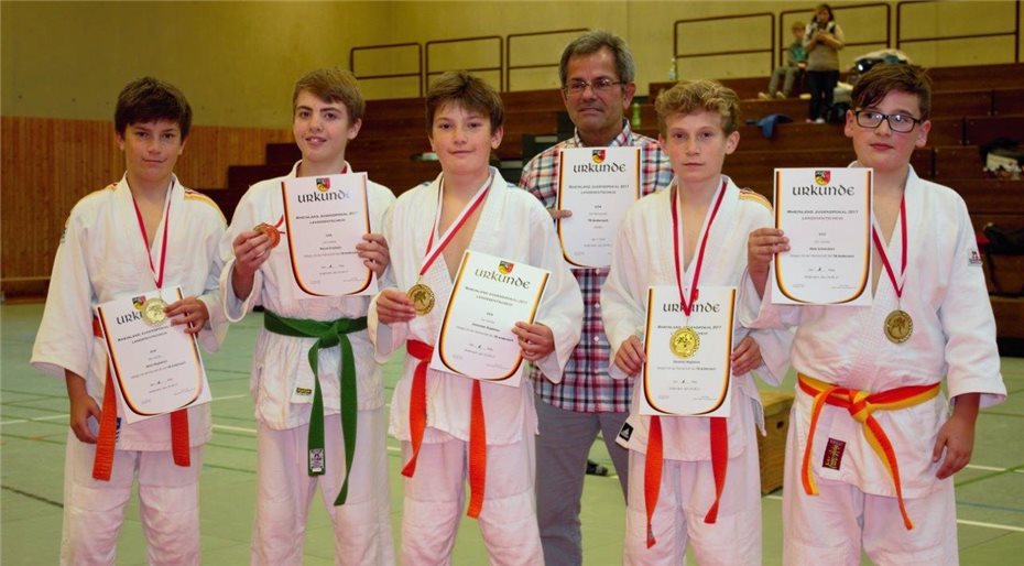 Judokas gewinnen die Goldmedaille