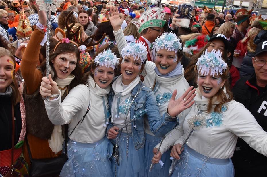 Fotogalerie: Koblenz feiert den Start in die Karnevalssession