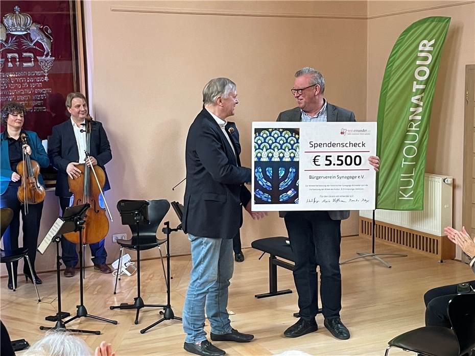 5.500 Euro für den
Bürgerverein Synagoge
