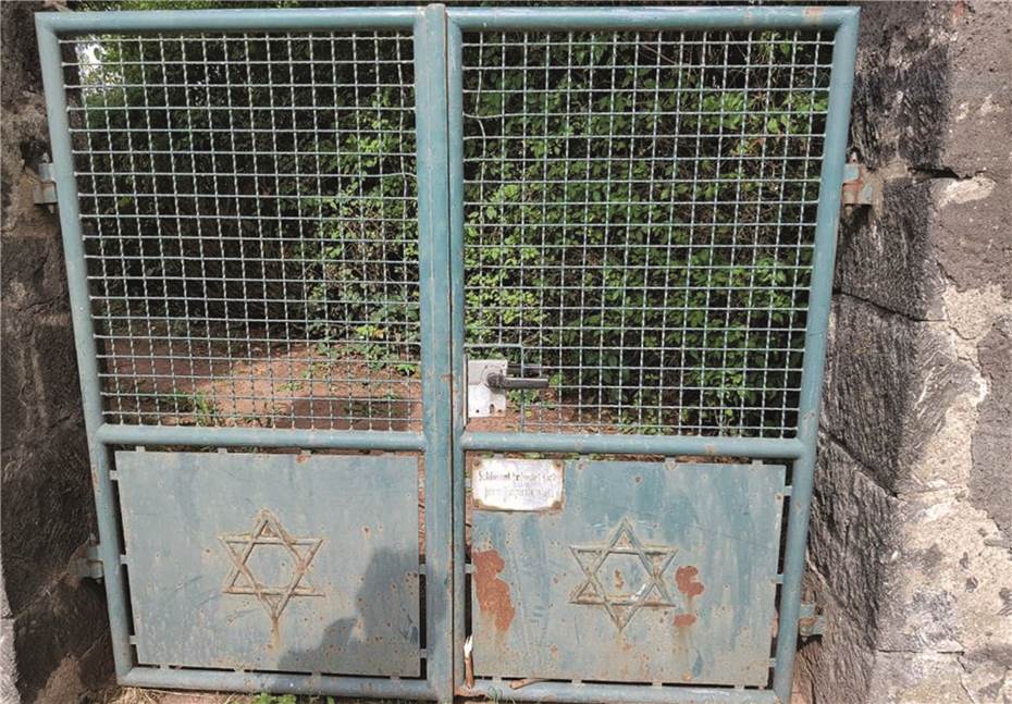 Neues Eingangstor für den Judenfriedhof