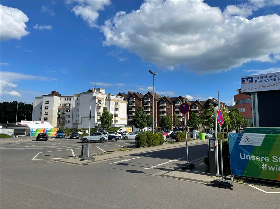 Bad Neuenahr: Stadtrat hebt Auftrag zum Bau des Parkhauses 
auf dem Moses-Parkplatz auf