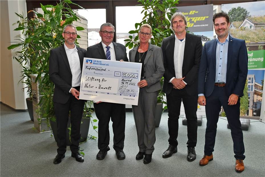 15.000 Euro gehen an Stiftung für Natur und Umwelt des Landkreises Mayen-Koblenz