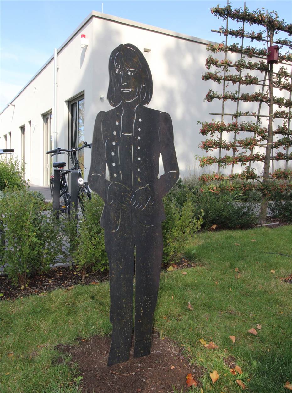 Skulptur erinnert an
Marie-Theres Hammes-Rosenstein
