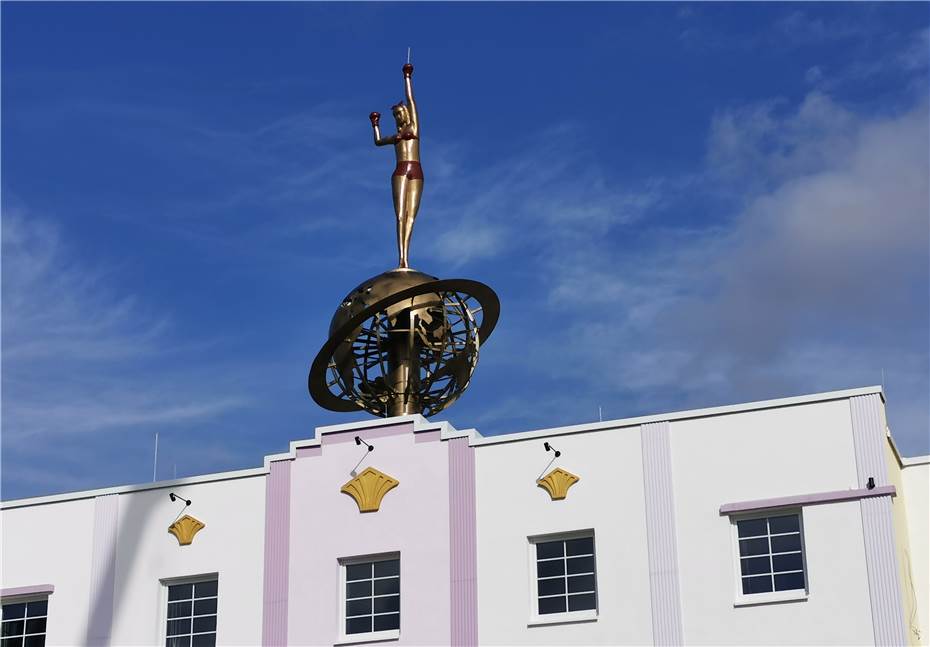 Laacher Kunstschmiede fertigt
10 Meter hohe Skulptur an