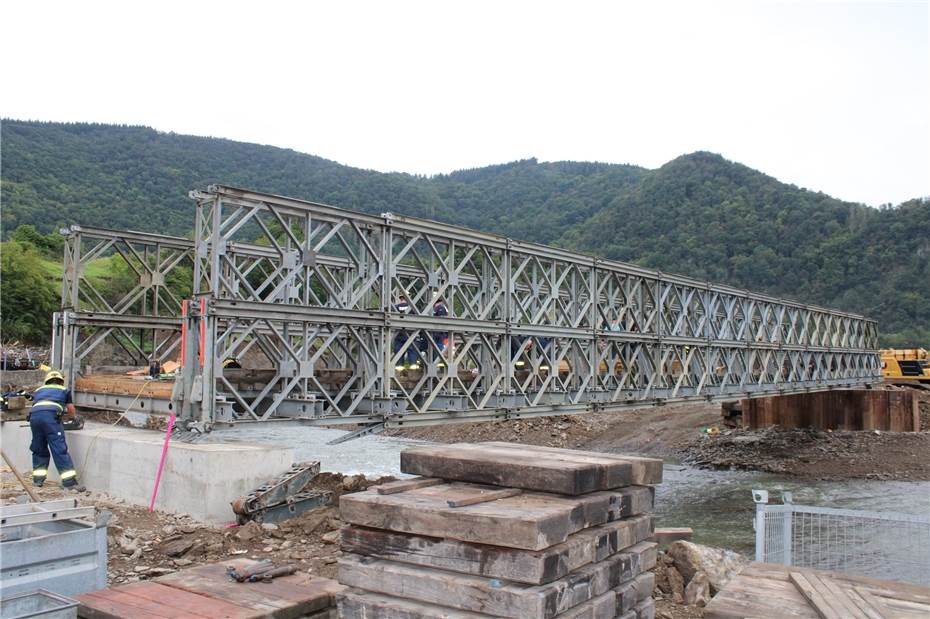 Neue Brücke in Mayschoß macht Hoffnung vor der Traubenlese