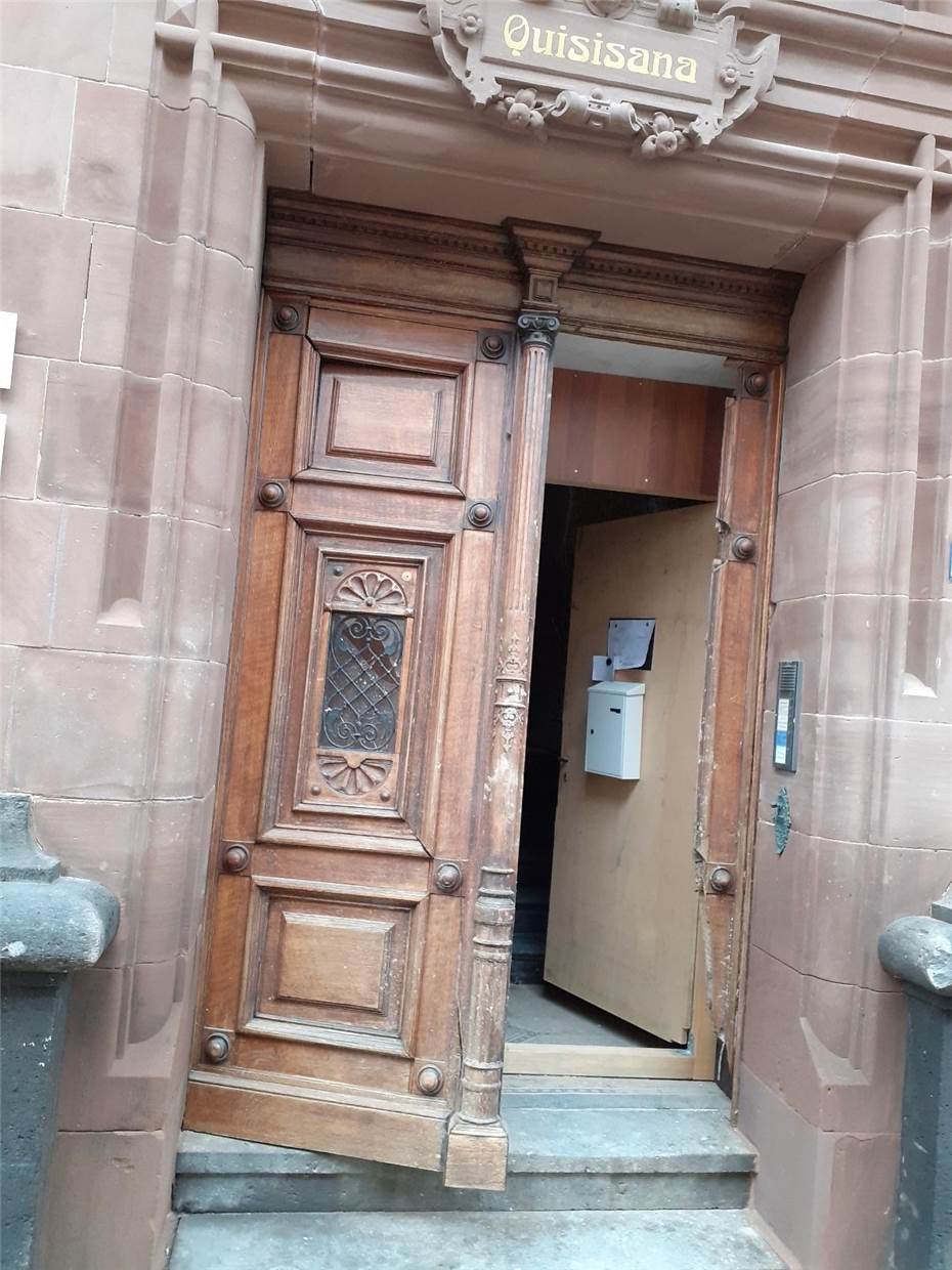 Die historische Tür
des Dr.-Niessen-Hauses