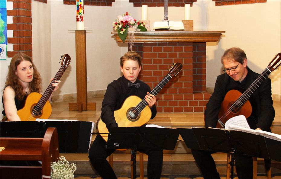Gitarrenklänge in der Lukaskirche