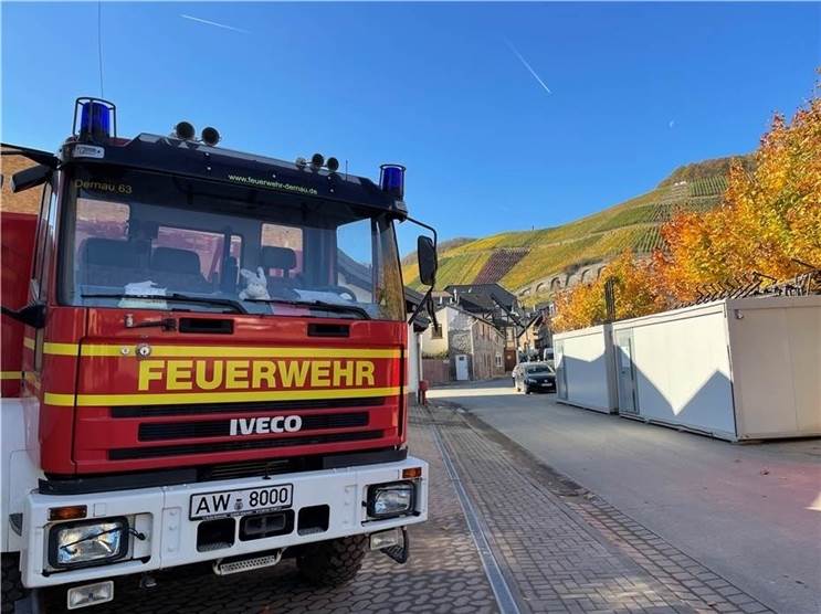 Flut: Ehrenkreuz für verstorbene Feuerwehrfrau