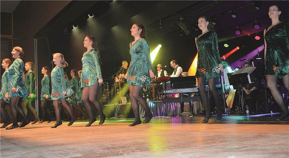 Stadtorchester Remagen setzte mit der Irischen Weihnacht einen finalen Höhepunkt