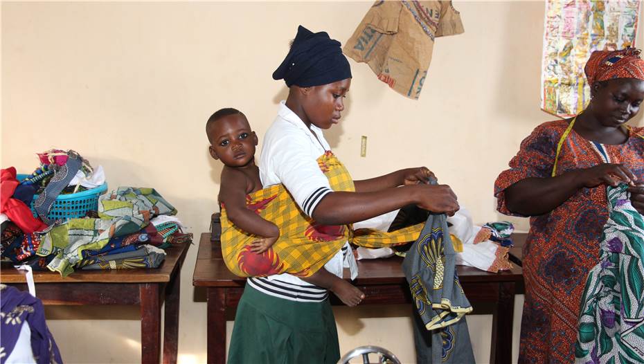 BLICK aktuell reist mit „Togo-Hilfe e.V.“
in eines der ärmsten Länder der Welt