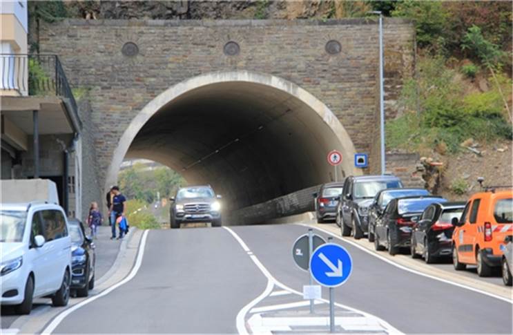 Altenahr: Tunnel 428 Tage nach der Flut für den Verkehr freigegeben