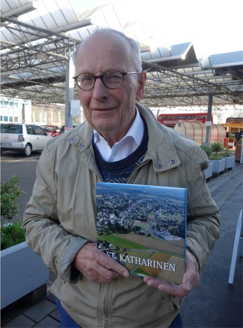 Autor Heiner Strauß
liefert ein Buch der besonderen Güte