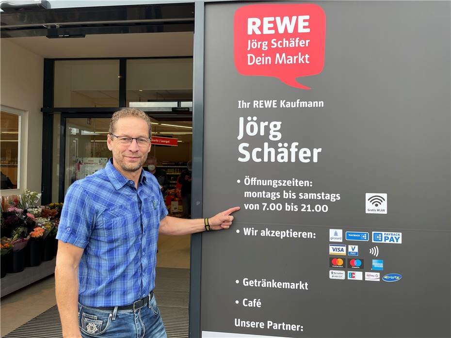 Lebensmittelhandel in Bad Neuenahr:
Aufräumen, Aufbauen, Aufmachen