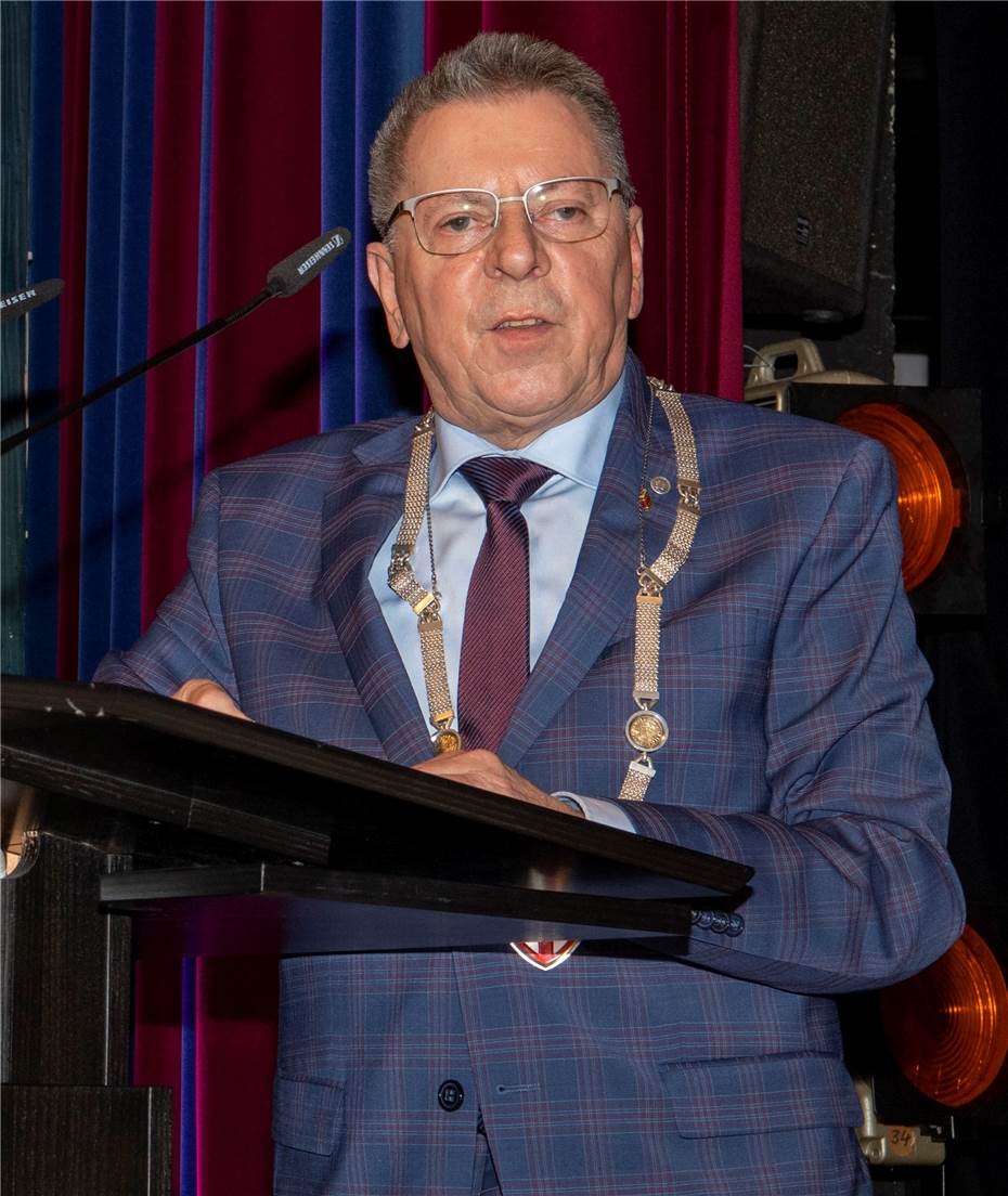 Lahnsteins Bürgermeister feiert 75. Geburtstag