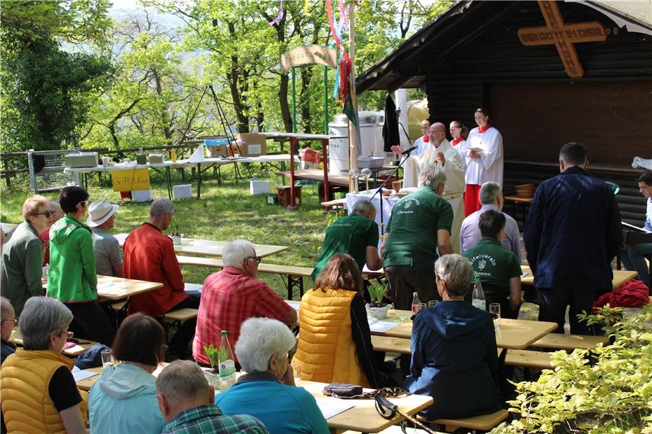 Krausbergfest des Eifelvereins Dernau wieder mit großer Resonanz