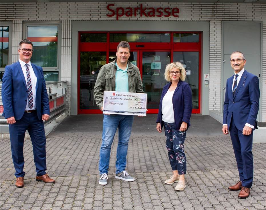 TuS Rodenbach und Sparkasse Neuwied spenden 3500 Euro