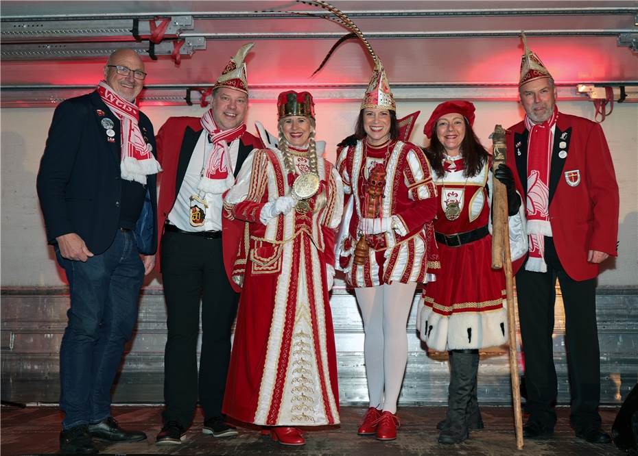 Hönningen präsentiert Dreigestirn für die fünfte Jahreszeit