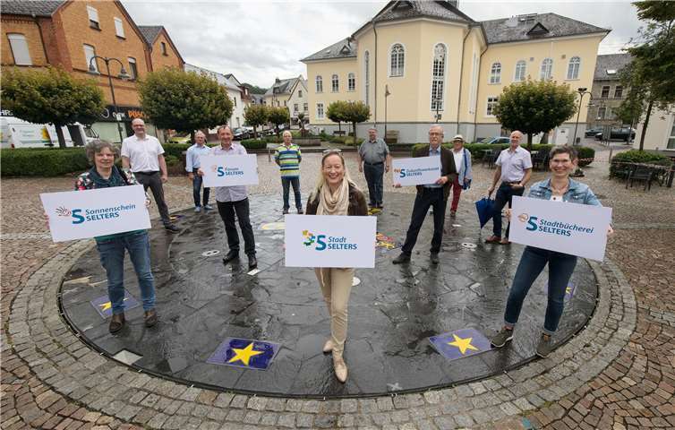 : An der Entwicklung der Logos für die Einrichtungen der Stadt Selters haben viele inhaltlich mitgewirkt. Foto: Stadt Selters
