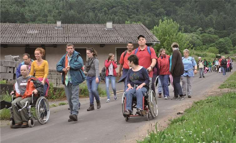: Auch für Rollstuhlfahrer gibt es eine geeignete Strecke beim Wandertag.