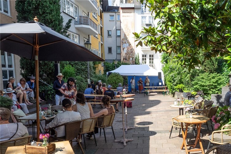  Brunnenhof