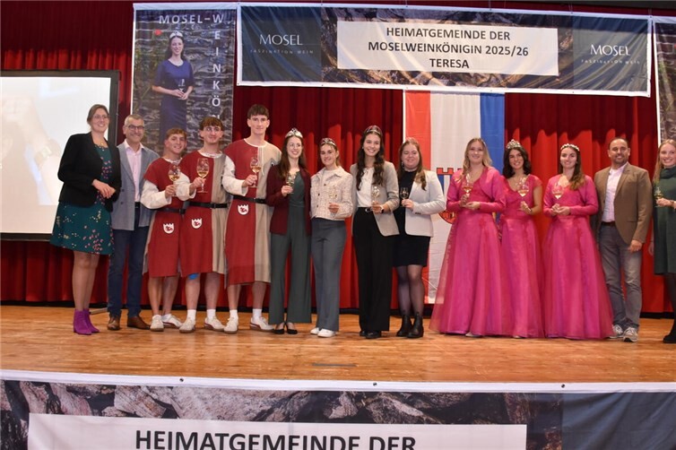 Teresa Oster: Die strahlende Repräsentantin der Mosel Ein Abend voller Glanz: Kobern-Gondorf feiert seine Majestäten.