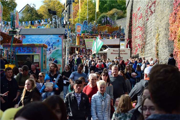 Lukasmarkt: Polizei zieht Bilanz Foto: CF