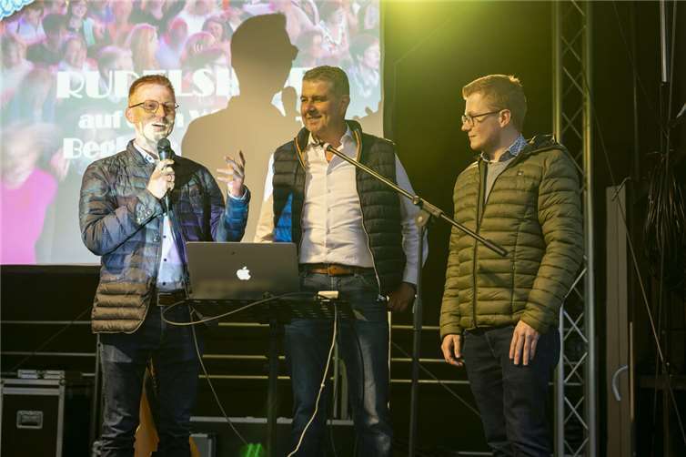 320 Gäste singen im Brohtal für Artenvielfalt und Gemeinwohl Foto: Stefan Theis