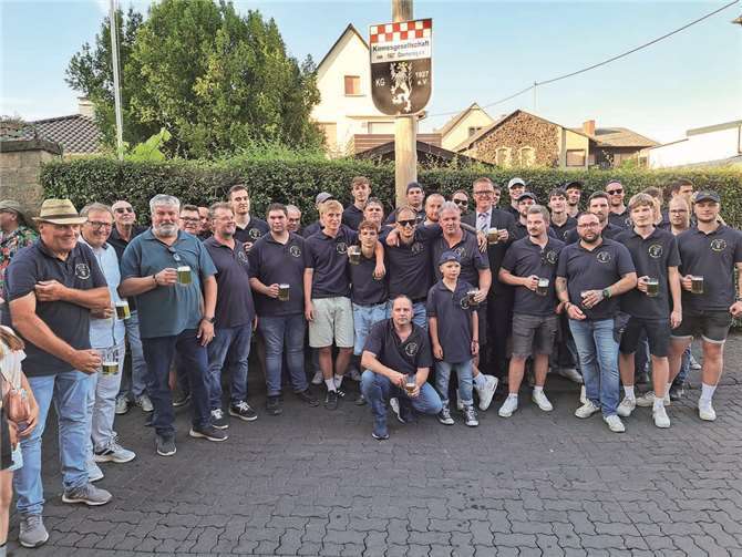  Fotos: Kirmesgesellschaft Obermendig