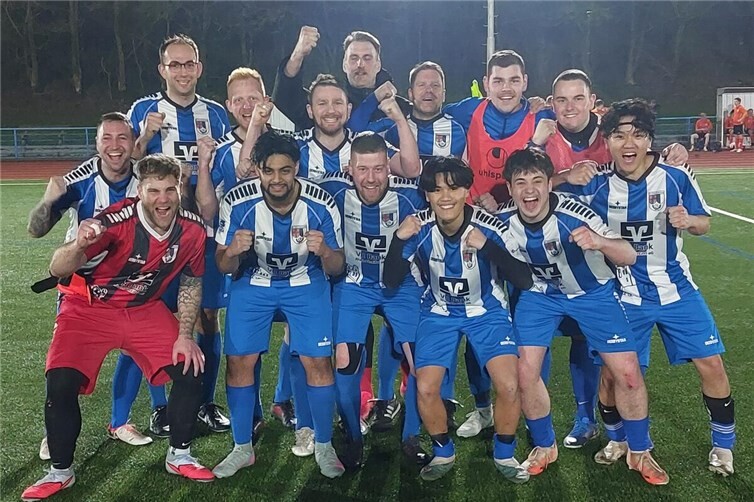  Groß war die Freude der Ochtendunger Akteure und Verantwortlichen nach dem Schlusspfiff im Jakob-Vogt-Stadion. 1:0 hieß ihr verdienter Erfolg gegen die SG Brohlbachtal/Hambuch II.